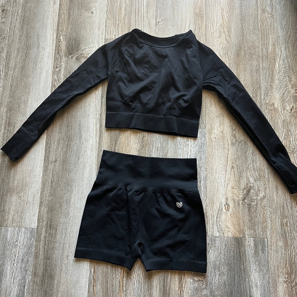 Black Athletic Set
